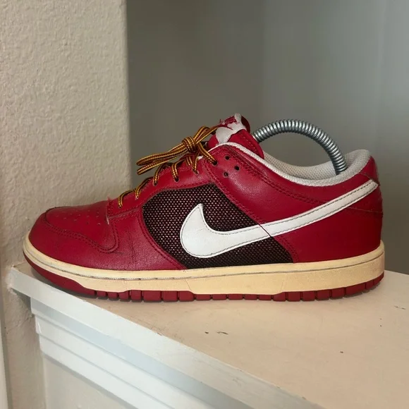 Women's Nike Dunk Low Cl 2009 Cherry Red 317815-612 Wmns 9 - Picture 4 of 9